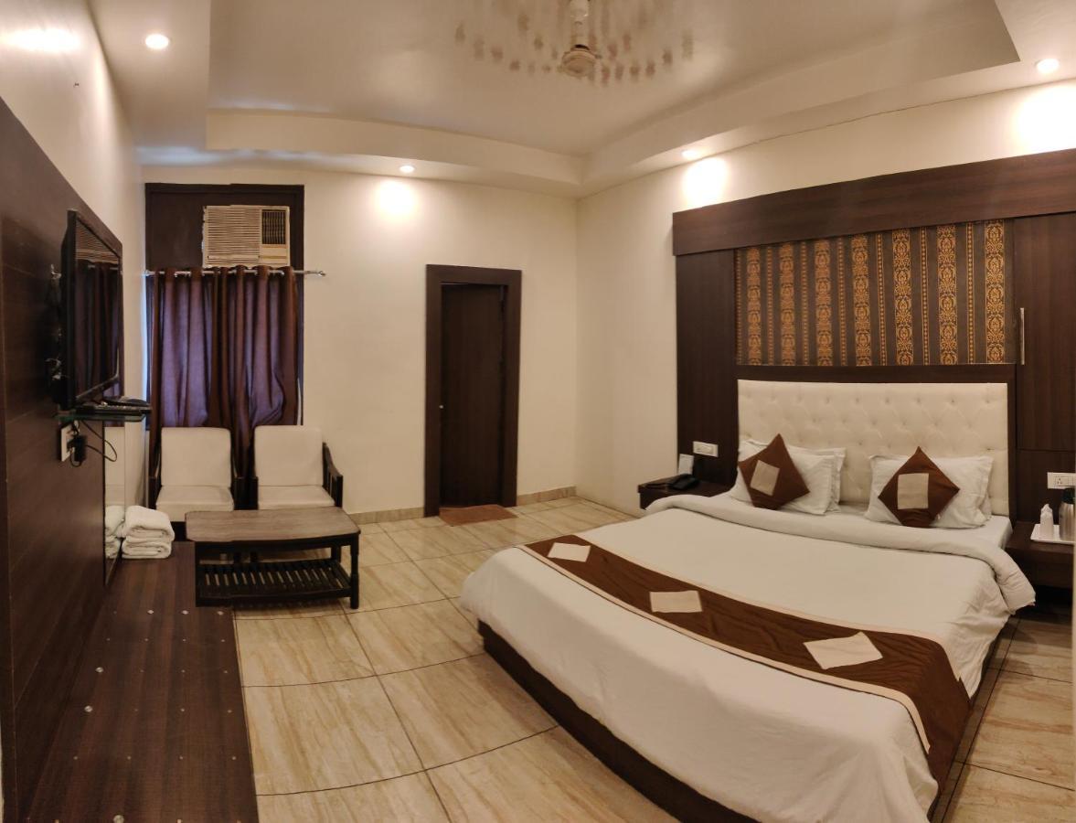 Hotel Krishna Katra  Dış mekan fotoğraf