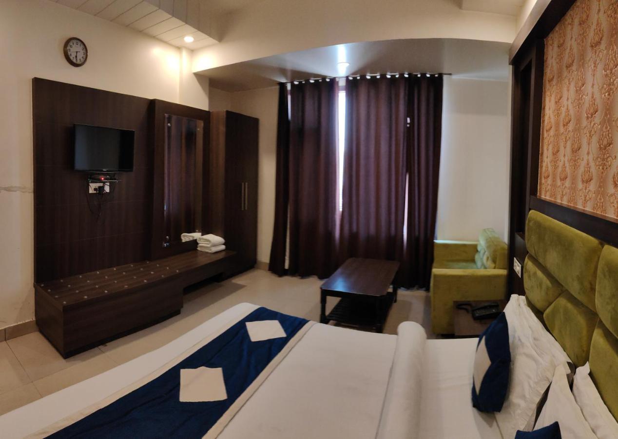 Hotel Krishna Katra  Dış mekan fotoğraf