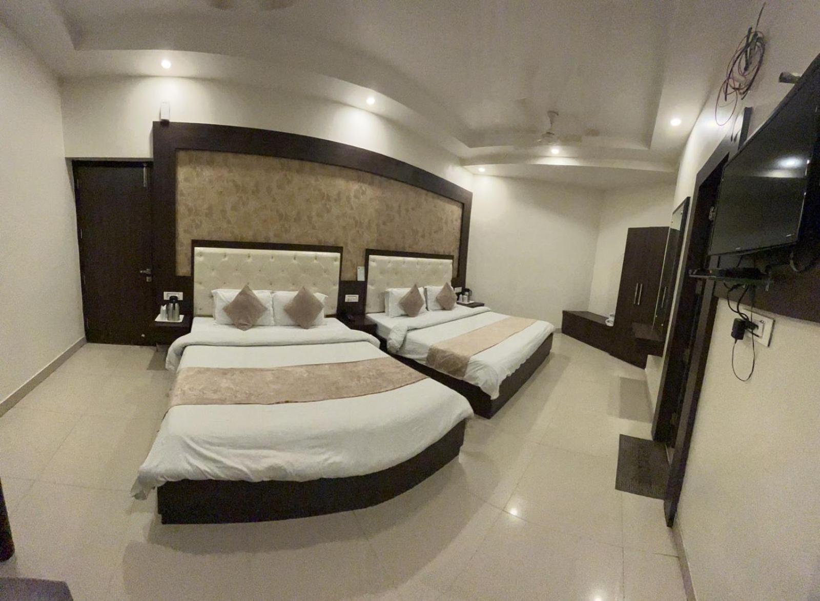Hotel Krishna Katra  Dış mekan fotoğraf